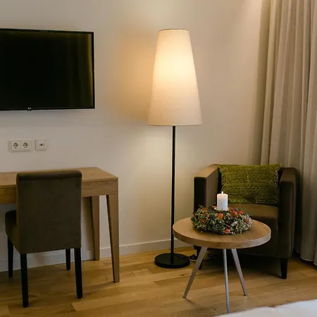 Schlosstaverne Thannhausen Hotel 2*