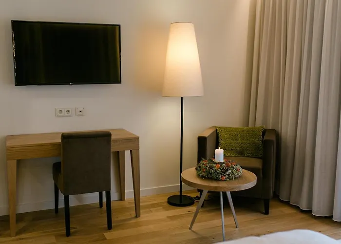 Schlosstaverne Thannhausen Hotel 2*